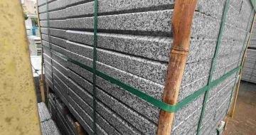 信阳芝麻白楼梯踏步室外