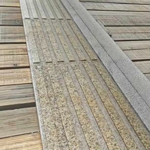 信阳黄金麻盲道石 盲条