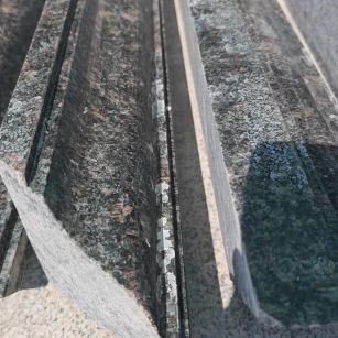 信阳英国棕别墅线条